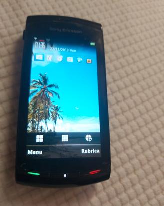 Smartphone Sony Ericsson U5i Vivaz di colore nero.