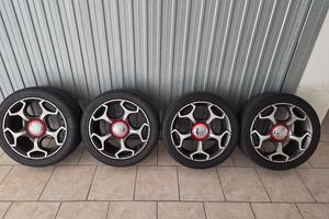 Cerchi e gomme Abarth da 17