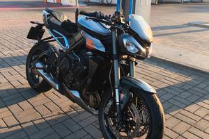 STREET TRIPLE 765 RS 2024 + ACCESSORI