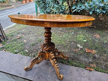 Tavolo in radica di noce