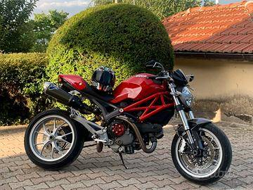 Ducati Monster 1100