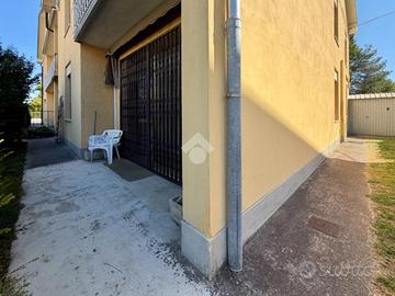 CASA SEMINDIPENDENTE A GUASTALLA