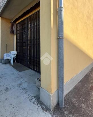 CASA SEMINDIPENDENTE A GUASTALLA