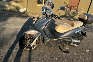 Piaggio beverly 500