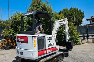 E249-Escavatore Bobcat 328 28 q