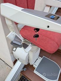 Montascale fisso a poltroncina 
