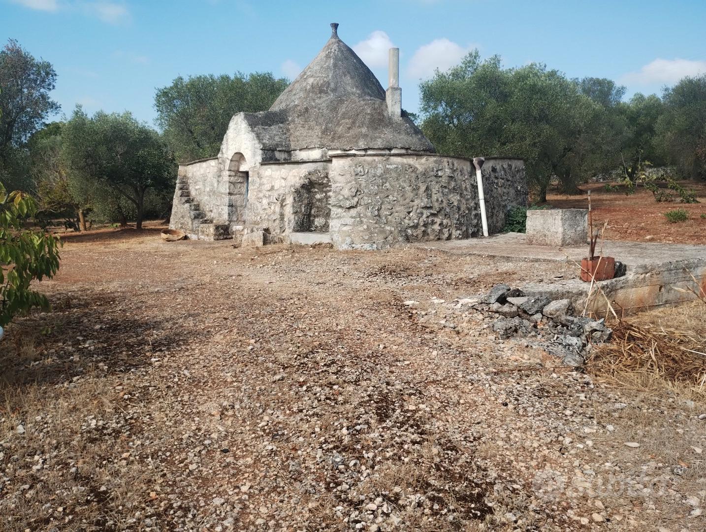 Trullo con terreno - Vista 3
