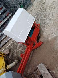 Motoriduttore  e gabbie per conigli