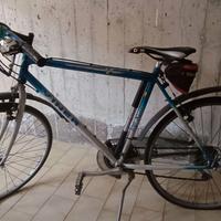 Bicicletta uomo 28" da città con cambio