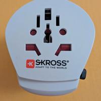ADATTATORE DA VIAGGIO SKROSS - PARI AL NUOVO