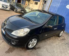 Renault Clio 1.2 16V 5 porte Le Iene