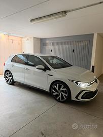 Golf 8 eTsi 150cv r-line