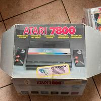 Atari 7800 compreso di giochi