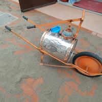 Irroratrice a carriola antica