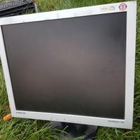 Monitor LCD SAMSUNG Syncmaster 710 v