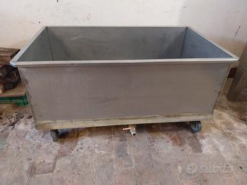 Grande vasca in acciaio inox con carrello 