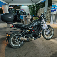Moto Benelli Leoncino