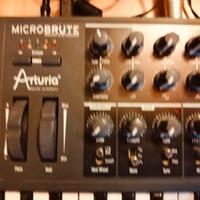 Arturia Microbrute