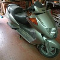 Honda Foresight 250 anno 2000 per pezzi di ricambi