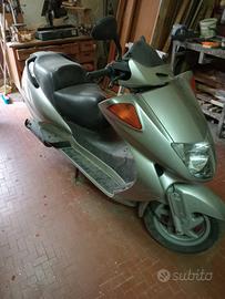 Honda Foresight 250 anno 2000 per pezzi di ricambi