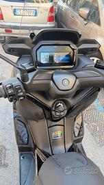 Yamaha XMAX 300 Tech MAX Plus