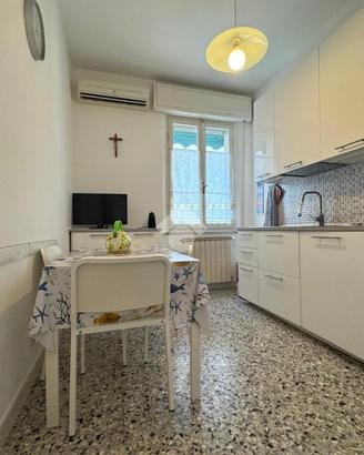 3 LOCALI A CATTOLICA