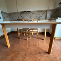 Tavolo cucina e sedie