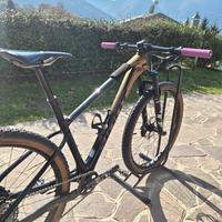 Giant XTC Advanced 29 1 2021 (XC - MTB - Front)