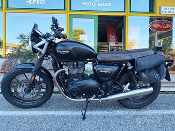 Triumph Street Twin 900