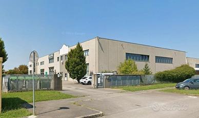 Capannoni uso industriale artigianale commerciale