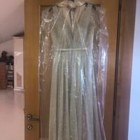 Vestito elegante oro brillantinato ?