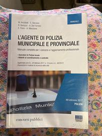 La gente di polizia municipale provinciale