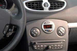 navigatore tom tom clio 3 serie