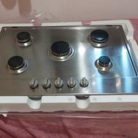 piano cottura Indesit 5 fuochi