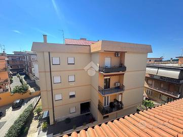 3 LOCALI A GENZANO DI ROMA