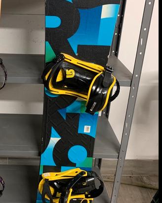 Tavola snowboard burton taglia 157