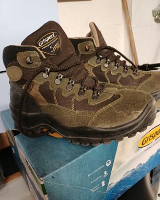 scarpone trekking