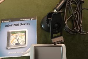 Navigatore satellitare Garmin nuvi 200