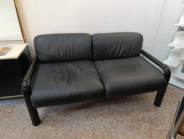 Divano Orsay di Aulenti per Knoll