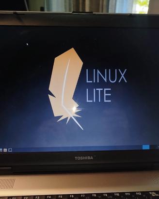  Laptop Toshiba Tecra A7 con Linux