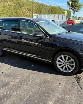 RICAMBI USATI Volkswagen Passat ANNO 2017 CRL