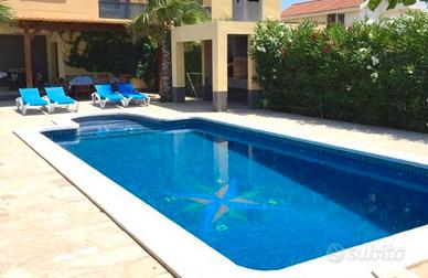 Villa sul lungomare di serapo gaeta