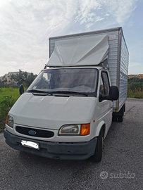 Furgone Autocarro Ford Transit cabinato