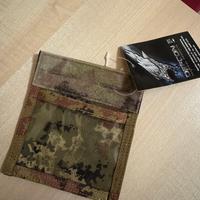 Porta badge con velcro vegetato