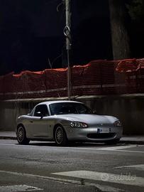 Mazda mx-5 nb