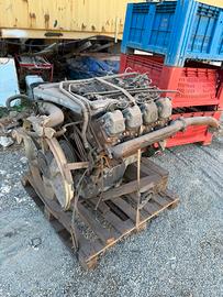 Motore mercedes v8 OM402
