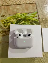 Apple AirPods (3rd Gen)