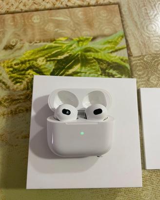 Apple AirPods (3rd Gen)