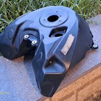 Ktm Duke 690 mod. '17, serbatoio benzina originale