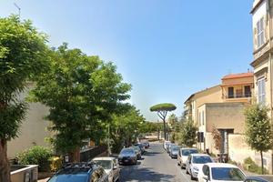 Marino accogliente trilocale ammobiliato